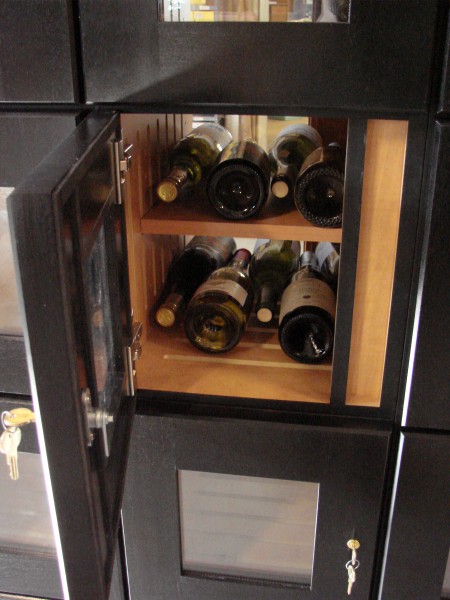Vigilant wine storage, wine lockers for hospitality clubs - Cooled wine storage, refrigerated wine cabinets and wine lockers